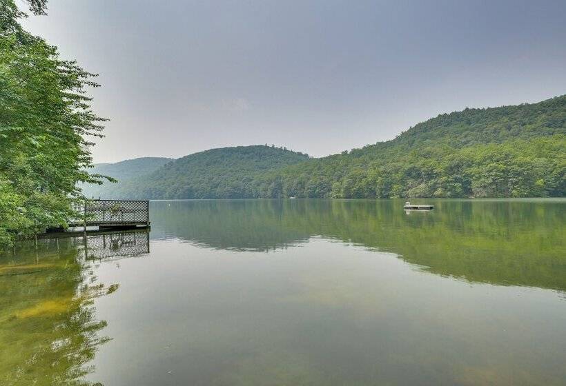 New Fairfield Home W/ Beach Access & Fire Pit