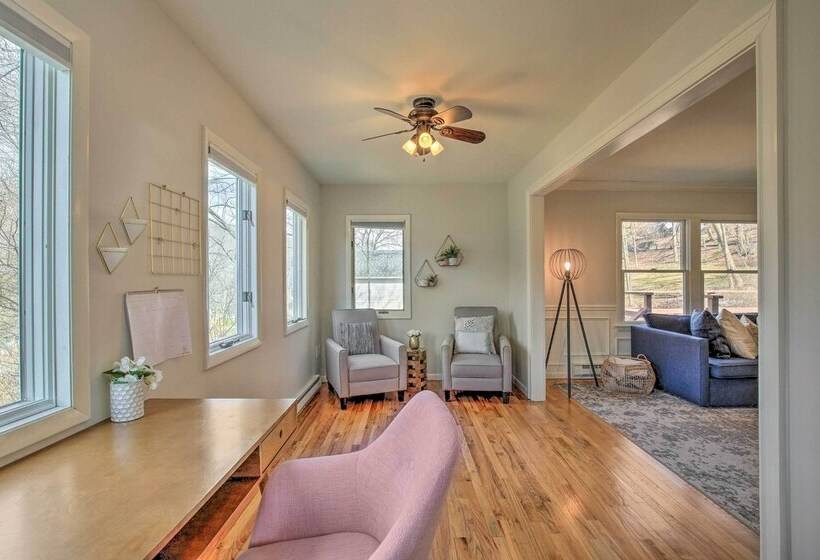 New Fairfield Home W/ Beach Access & Fire Pit