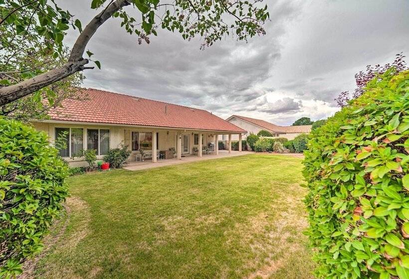 Page Home W/ Waterfall, 3 Mi To Lake Powell!