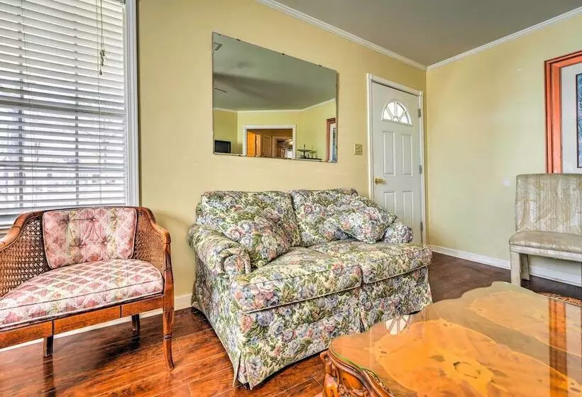 Dog Friendly Senatobia Cottage W/ Fishing Pond!