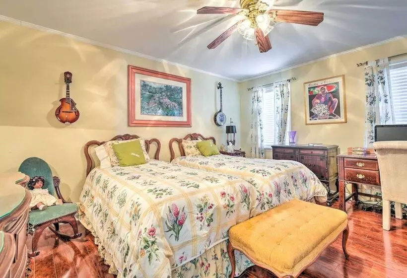 Dog Friendly Senatobia Cottage W/ Fishing Pond!