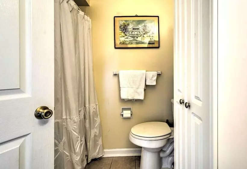 Dog Friendly Senatobia Cottage W/ Fishing Pond!