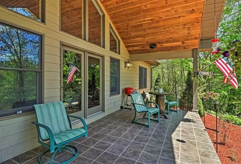Private Bryson City Ranch Retreat W/ Mtn Views!
