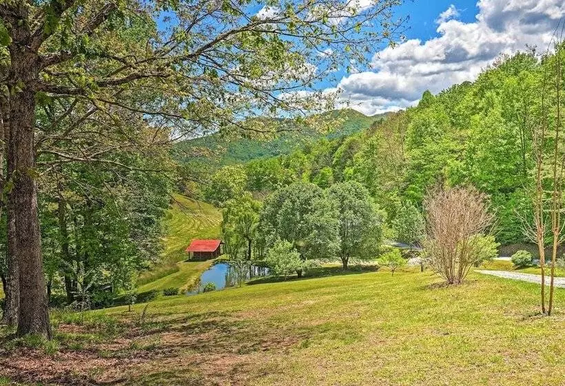 Private Bryson City Ranch Retreat W/ Mtn Views!