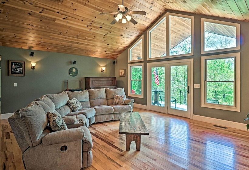 Private Bryson City Ranch Retreat W/ Mtn Views!