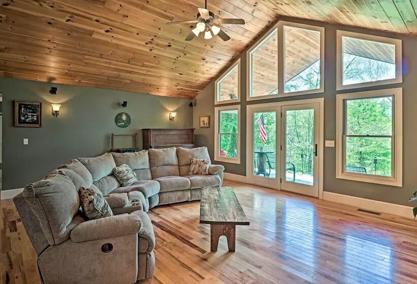 Private Bryson City Ranch Retreat W/ Mtn Views!