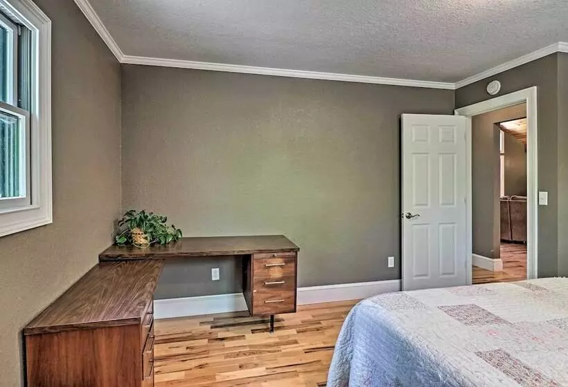 Private Bryson City Ranch Retreat W/ Mtn Views!