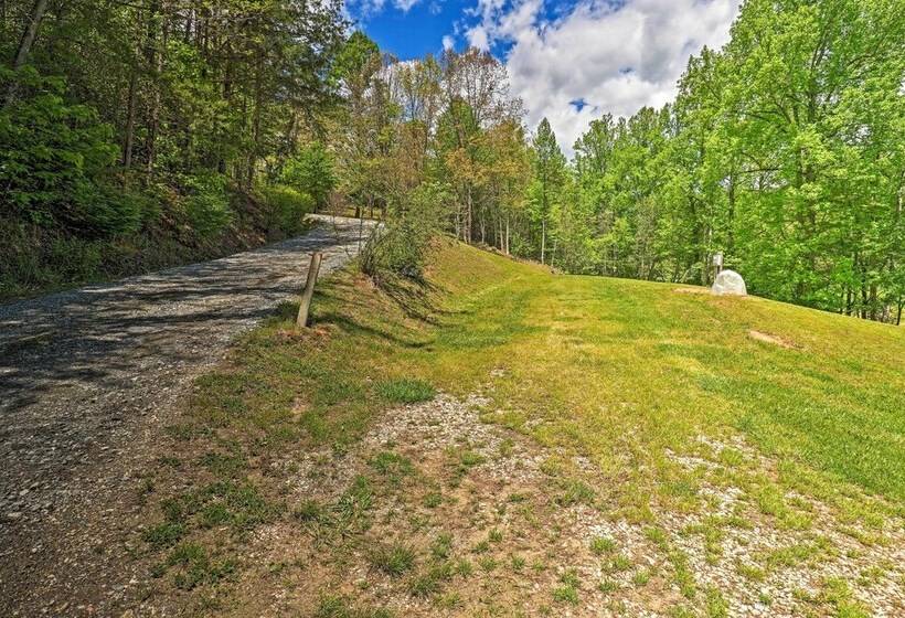 Private Bryson City Ranch Retreat W/ Mtn Views!