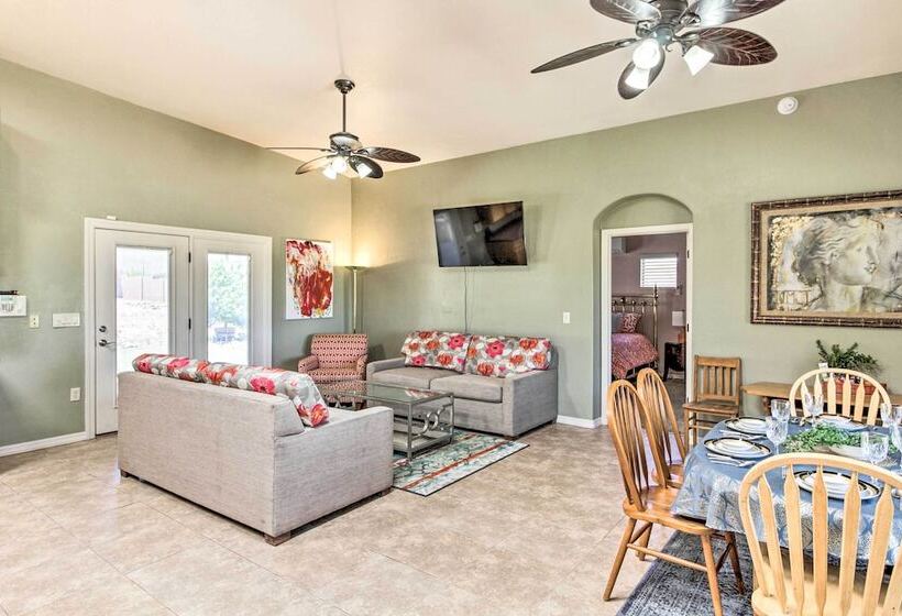 Quiet & Peaceful Hereford Gem Dogs Welcome!