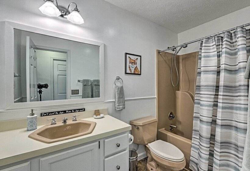 Resort Home W/ Game Room & Luxury Backyard!