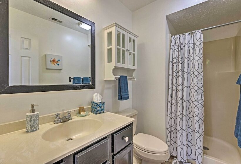 Resort Home W/ Game Room & Luxury Backyard!