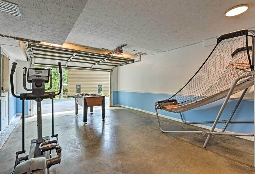 Resort Home W/ Game Room & Luxury Backyard!