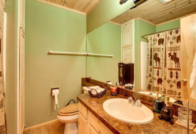 Rustic Pine Mtn Club Cabin W/ Beautiful View!