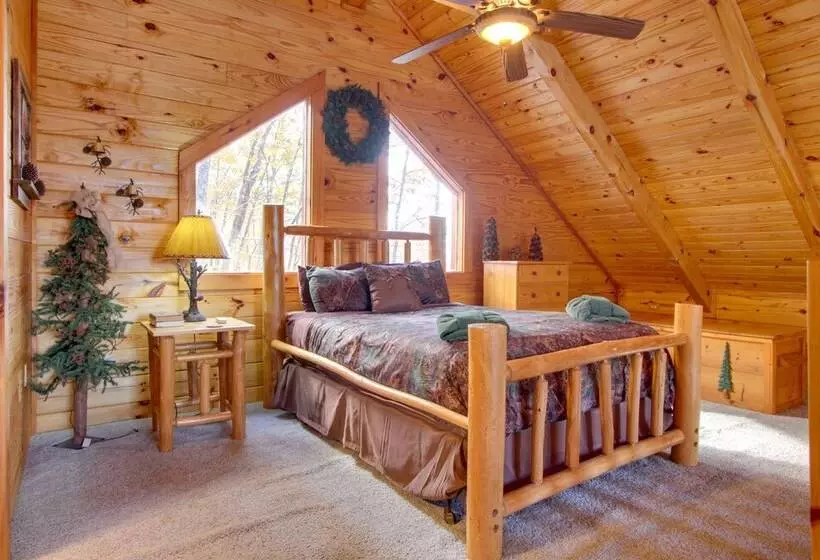 Secluded Smoky Mountain Cabin W/ Wraparound Deck!