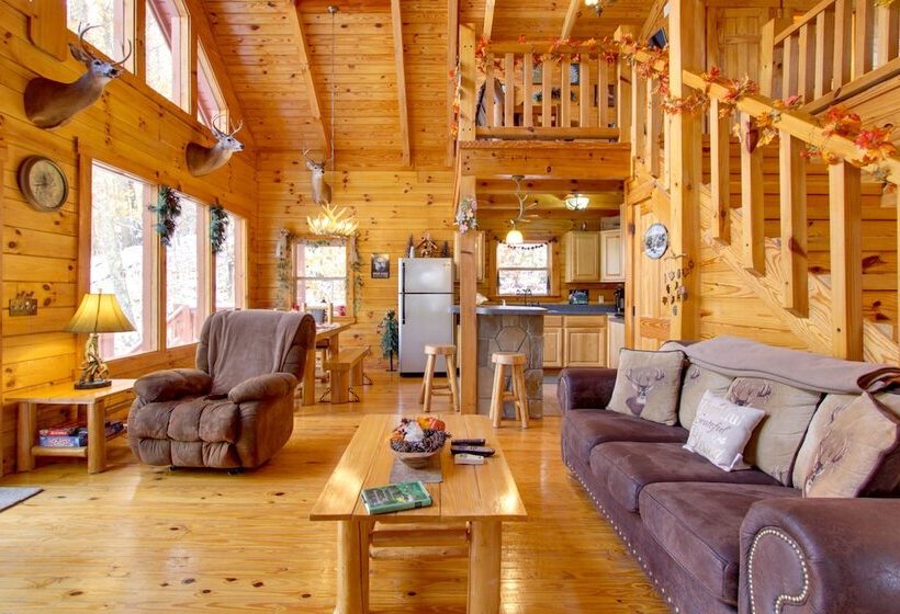 Secluded Smoky Mountain Cabin W/ Wraparound Deck!