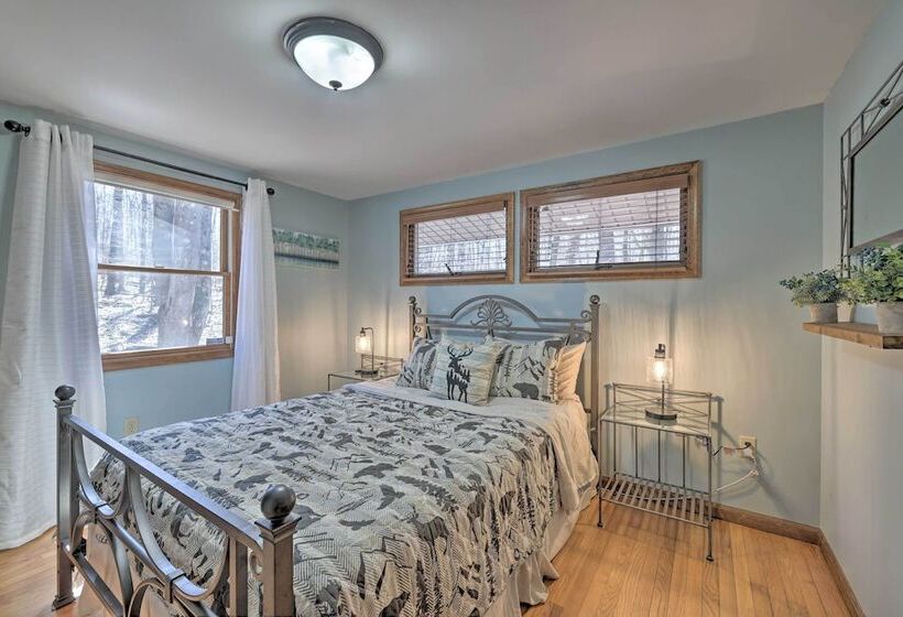 Locust Lake Village Cabin W/ Deck & Lake View!