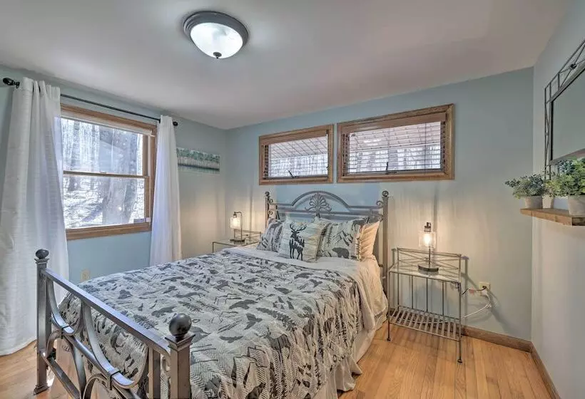 Locust Lake Village Cabin W/ Deck & Lake View!