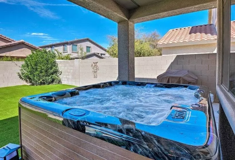 Glendale Escape W/ Pool < 2 Mi To Westgate!