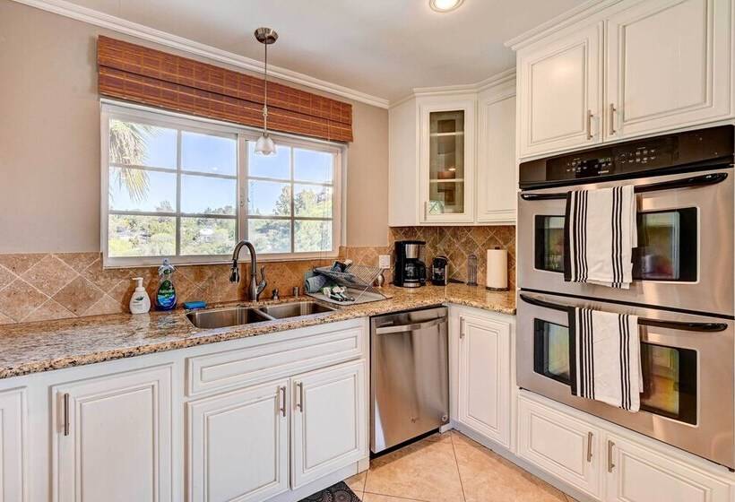 Spacious La Mesa Vacation Home W/ Shared Hot Tub!