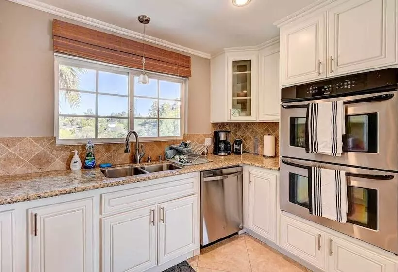 Spacious La Mesa Vacation Home W/ Shared Hot Tub!