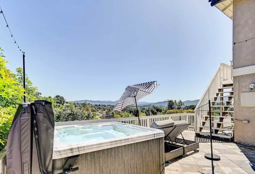 Spacious La Mesa Vacation Home W/ Shared Hot Tub!