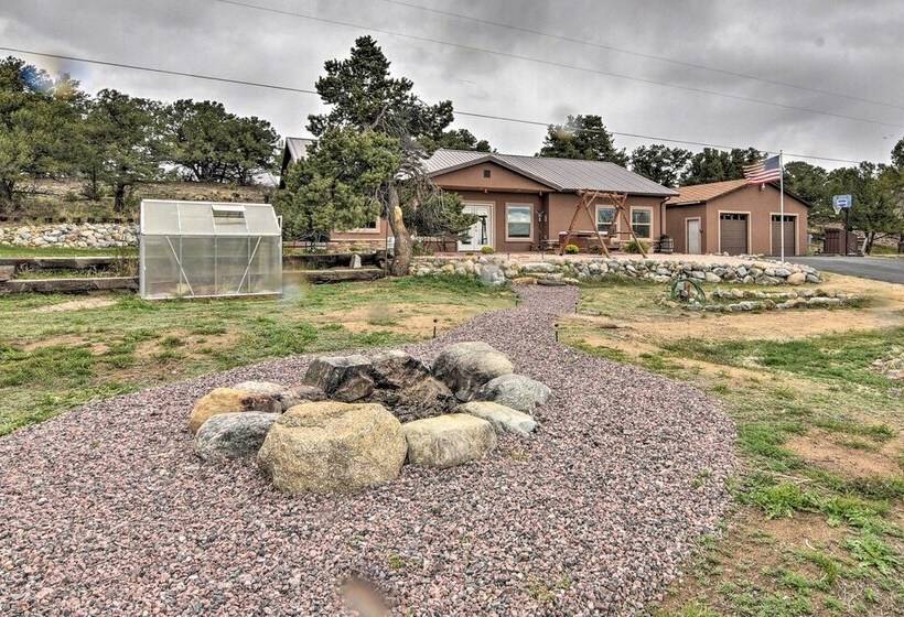 Stunning Home W/ Fire Pit, 11 Mi To Mt Yale!