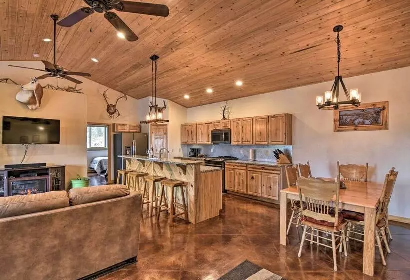 Stunning Home W/ Fire Pit, 11 Mi To Mt Yale!