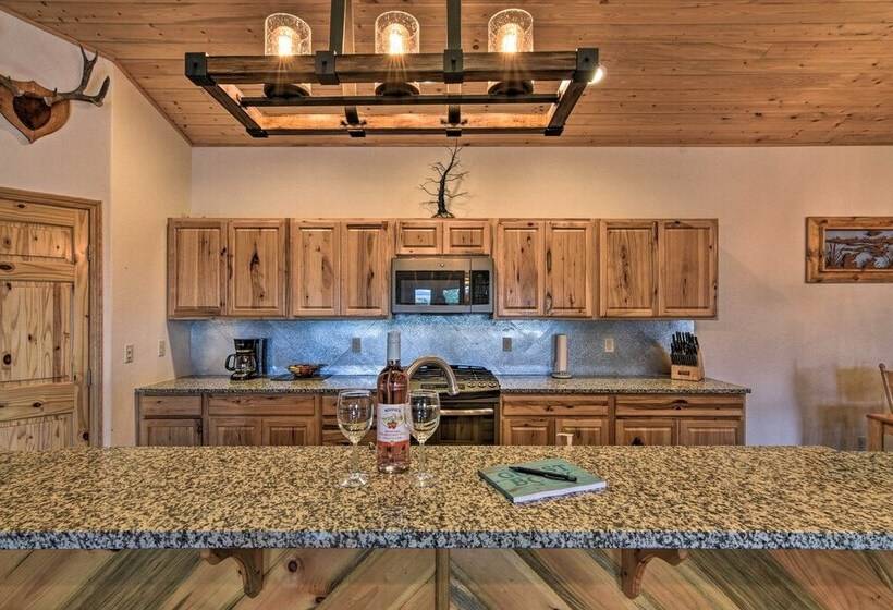 Stunning Home W/ Fire Pit, 11 Mi To Mt Yale!