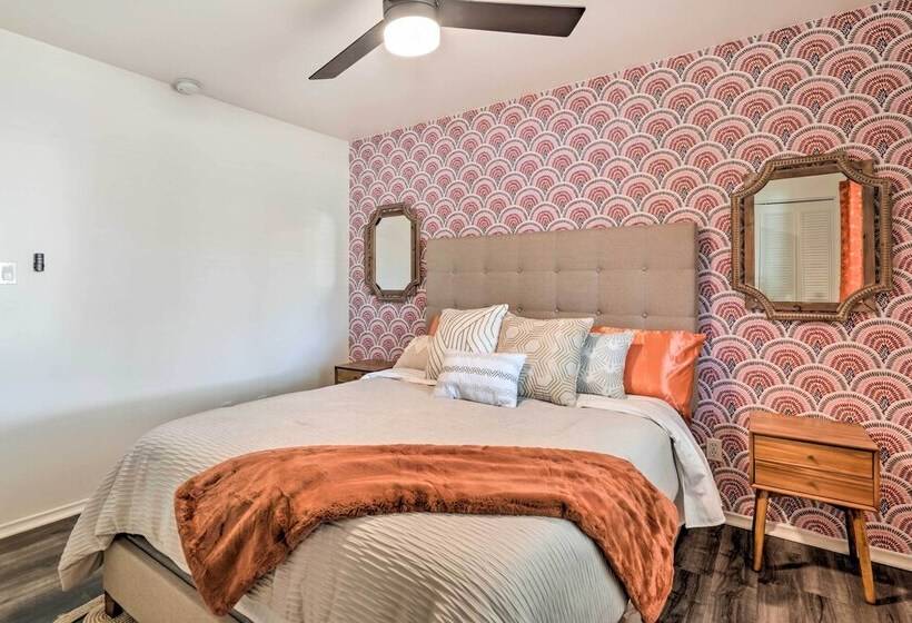 Phoenix Home W/ Pool, Putting Green & Game Room