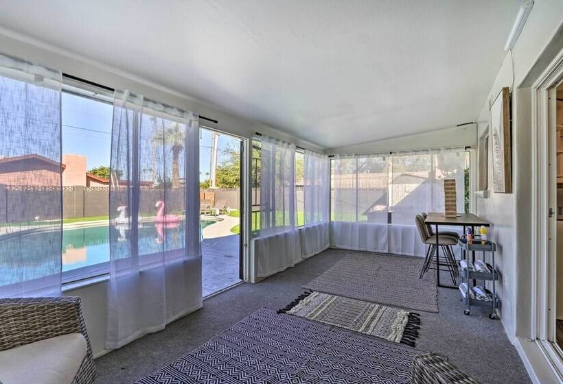 Phoenix Home W/ Pool, Putting Green & Game Room