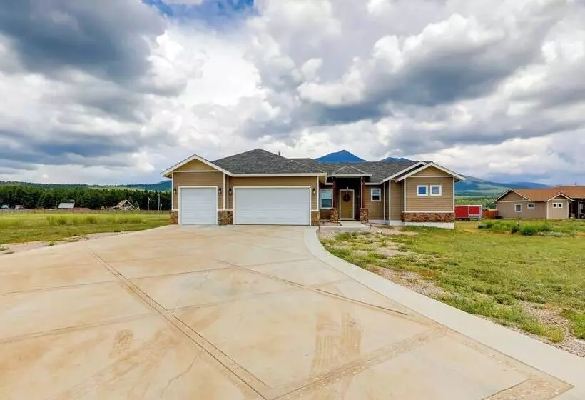 Vistas Bonitas Home W/ Patio: 7 Mi To Snowbowl!