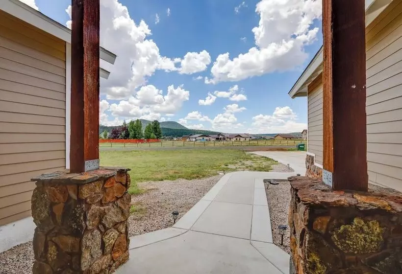 Vistas Bonitas Home W/ Patio: 7 Mi To Snowbowl!