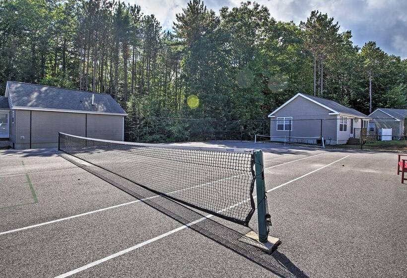 Wells Beach Cottage W/ Pool Access ~ 1 Mi To Coast