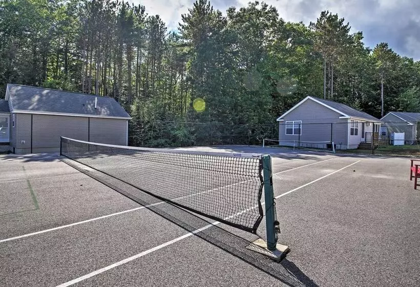 Wells Beach Cottage W/ Pool Access ~ 1 Mi To Coast