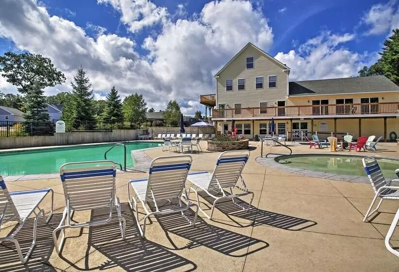 Wells Beach Cottage W/ Pool Access ~ 1 Mi To Coast
