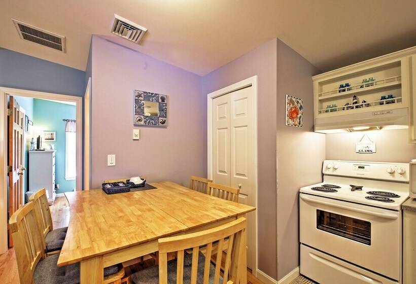 Wells Beach Cottage W/ Pool Access ~ 1 Mi To Coast