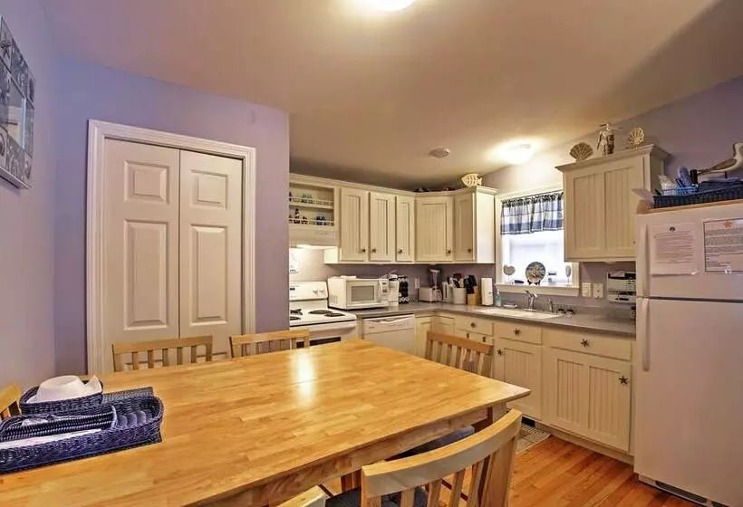 Wells Beach Cottage W/ Pool Access ~ 1 Mi To Coast