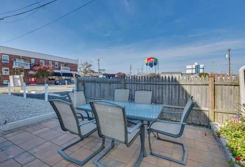 Wildwood House W/ Enclosed Porch   Walk To Beach!