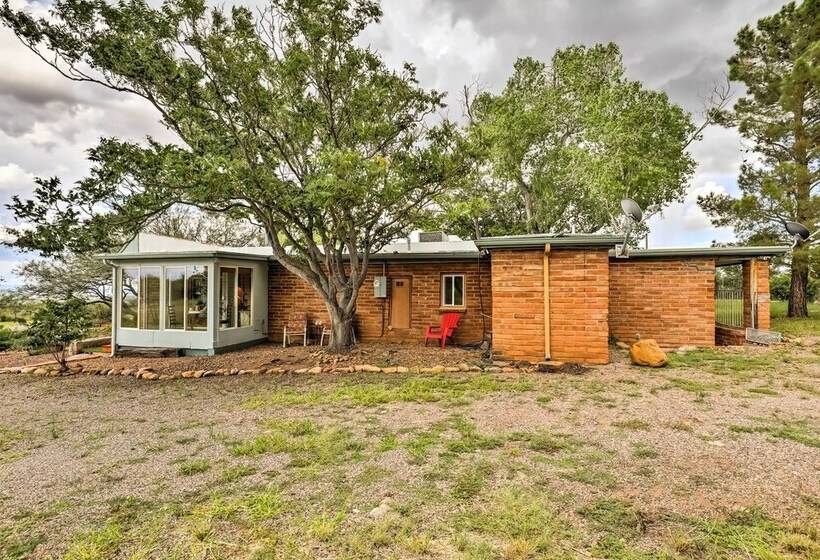 Apache Point Ranch House W/ Carr Canyon Views!