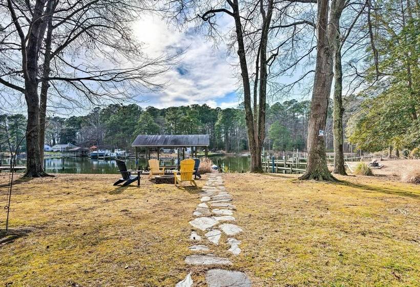 Bright Reedville Abode W/ Dock On Whays Creek!