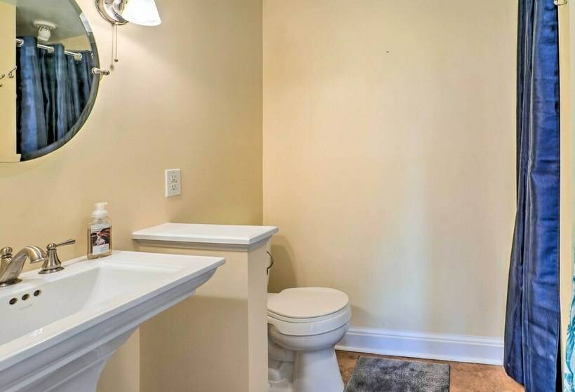 Bright Reedville Abode W/ Dock On Whays Creek!