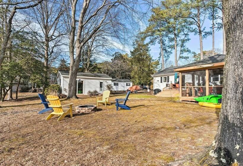 Bright Reedville Abode W/ Dock On Whays Creek!