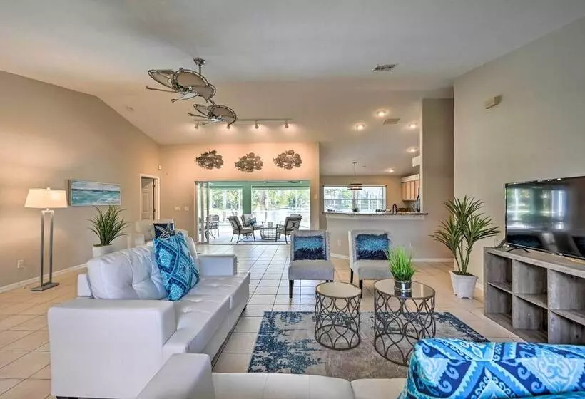 Dog Friendly Escape W/ Dock & Kayaks In Cape Coral