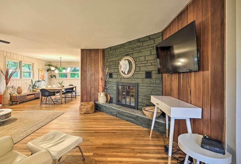 Casabison  Lake Katrine Home W/ Fire Pit!