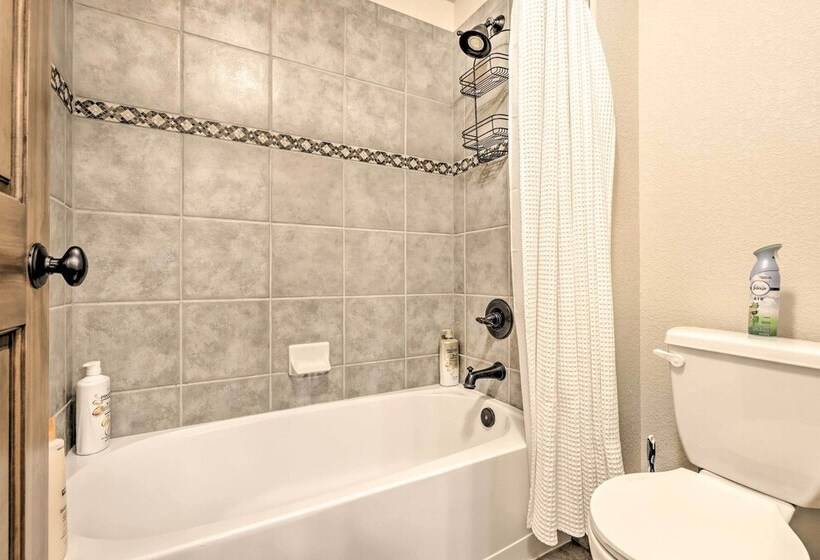 Fraser Cabin W/ Hot Tub & Mountain Views!