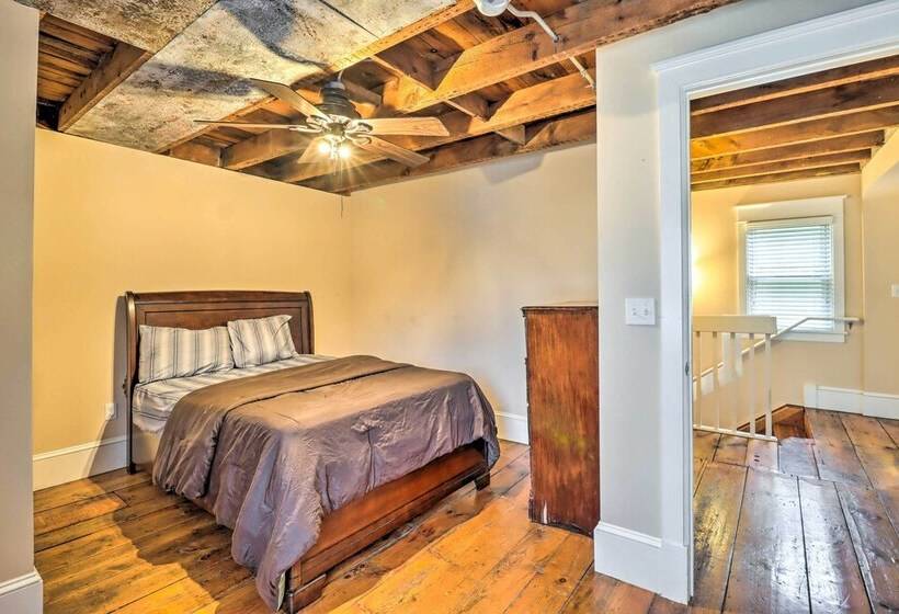 Charming & Historic Home W/ Lehigh River View