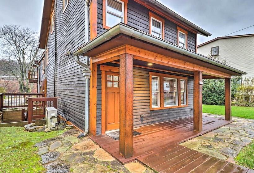 Charming & Historic Home W/ Lehigh River View