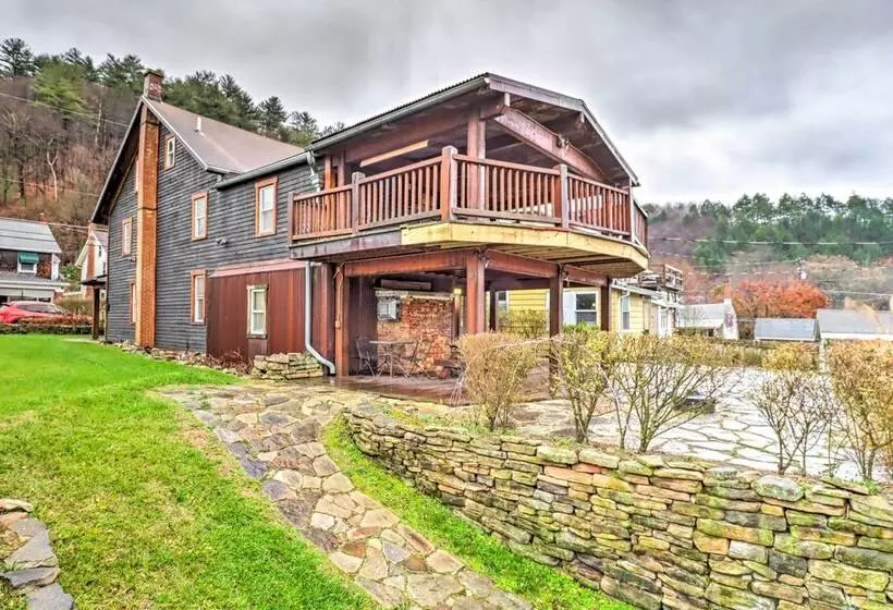 Charming & Historic Home W/ Lehigh River View
