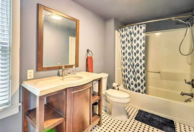 Charming & Historic Home W/ Lehigh River View