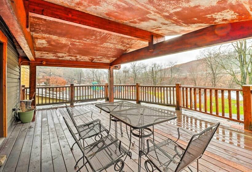 Charming & Historic Home W/ Lehigh River View